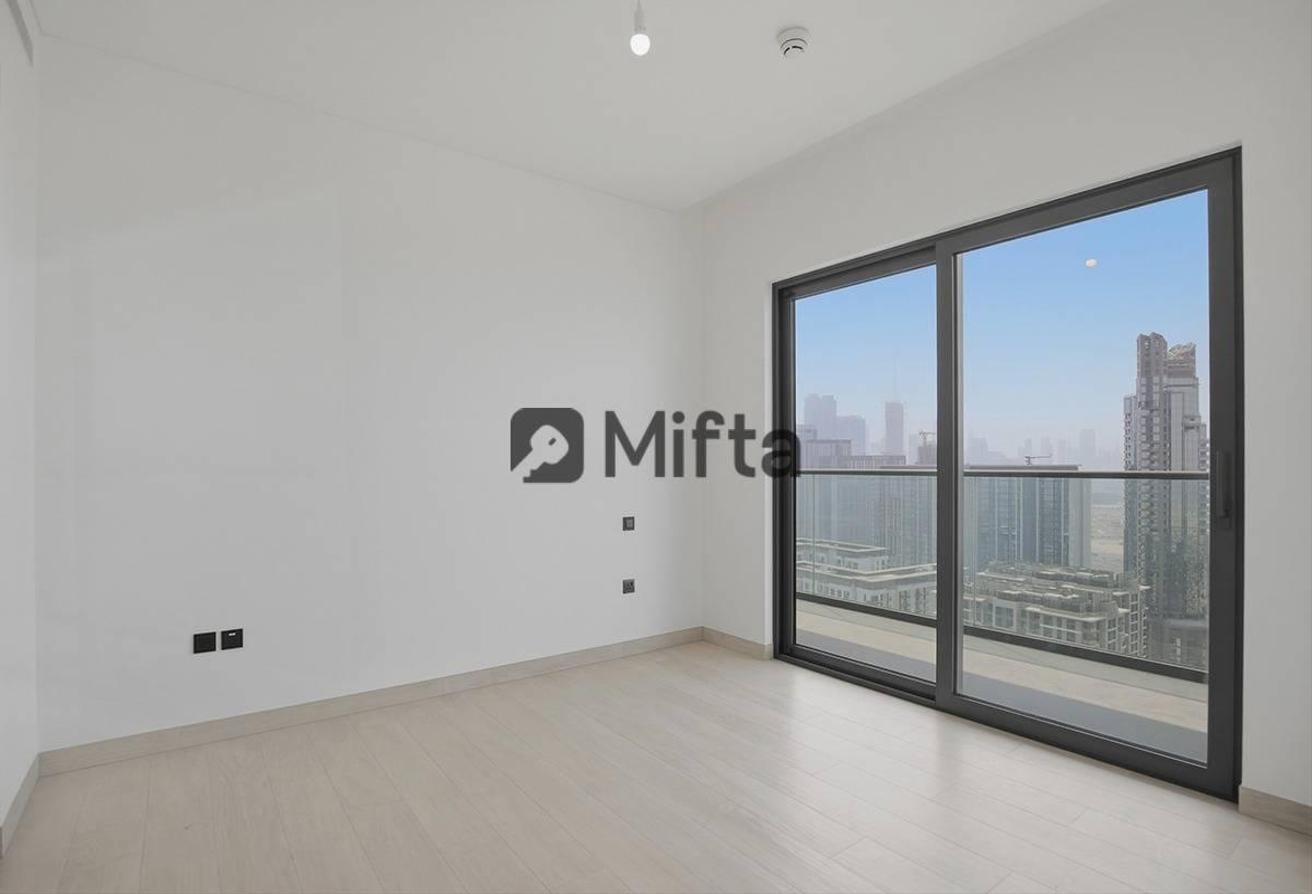 Luxurious | 2 Bedrooms + Maid's | Views photo 9