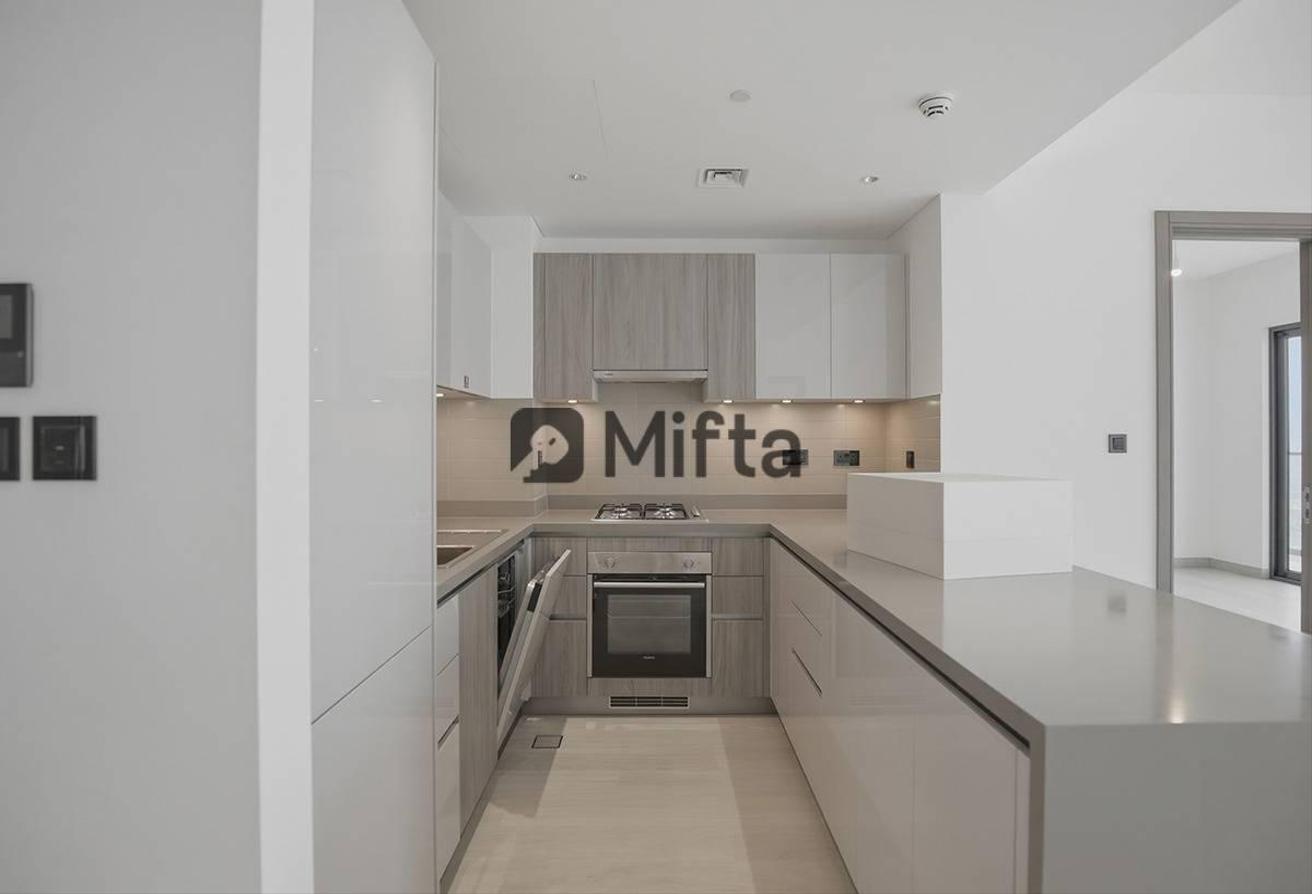 Luxurious | 2 Bedrooms + Maid's | Views photo 4