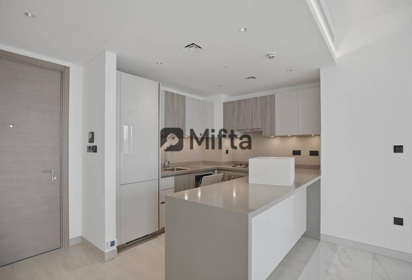 Luxurious | 2 Bedrooms + Maid's | Views photo 3