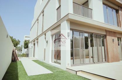 Townhouse - 5 - 6 for rent in Aura Gardens - Tilal Al Ghaf - Dubai