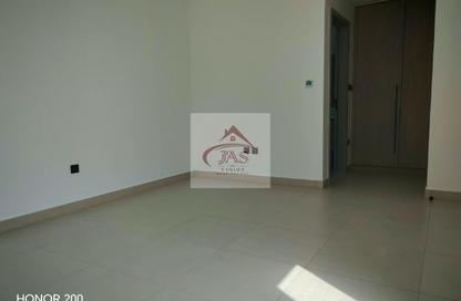 Townhouse - 5 - 6 for rent in Aura Gardens - Tilal Al Ghaf - Dubai