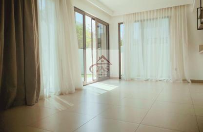 Townhouse - 5 - 6 for rent in Aura Gardens - Tilal Al Ghaf - Dubai