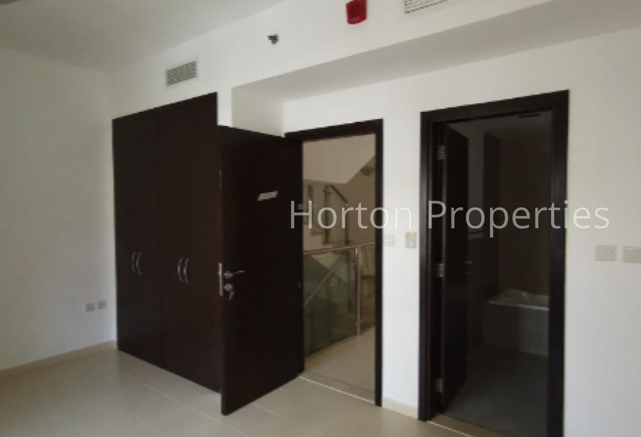 4BR VILLA I UNFURNISHED I VACANT photo 11