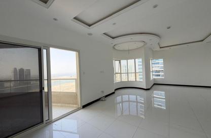 Apartment - 3 - 4 for sale in Al Khan - Sharjah Apartment - 3 - 4 for sale in Al Khan - Sharjah