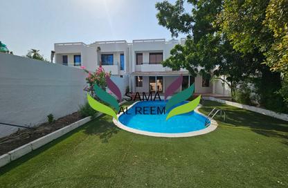 Villa - 5 - 5 for rent in Jumeirah 1 Villas - Jumeirah 1 - Jumeirah - Dubai Villa - 5 - 5 for rent in Jumeirah 1 Villas - Jumeirah 1 - Jumeirah - Dubai