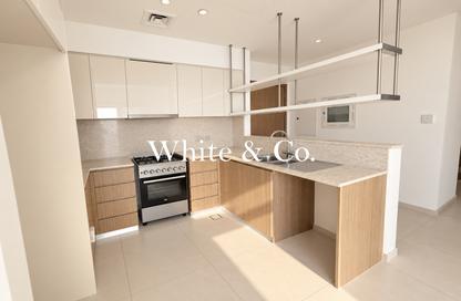 Apartment - 3 - 3 for rent in Burj Royale - Downtown Dubai - Dubai