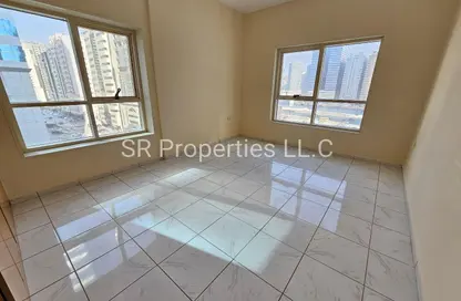 Apartment - 3 Bedrooms - 3 Bathrooms for rent in Al Mamzar Plaza - Al Taawun Street - Al Taawun - Sharjah