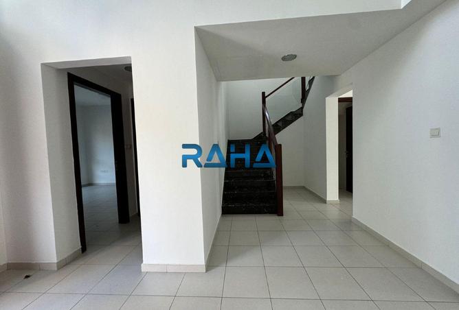 121987244 - Property Image 2