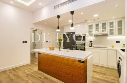 Apartment - 1 Bedroom - 2 Bathrooms for sale in Rimal 2 - Rimal - Jumeirah Beach Residence - Dubai