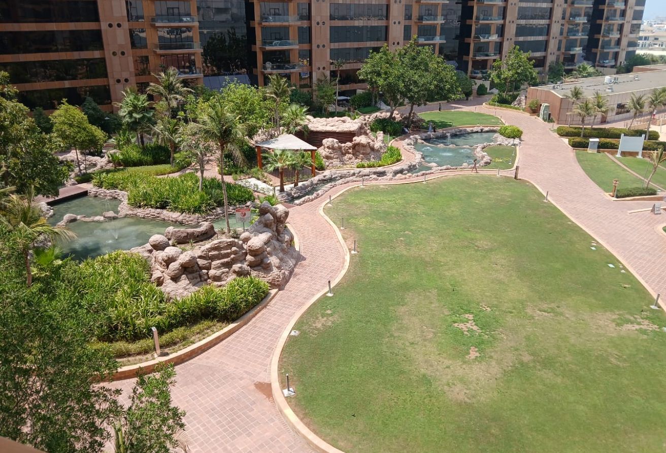 SEA & COMMUNITY VIEW | SPACIOUS | PRIME LOCATION gallery image