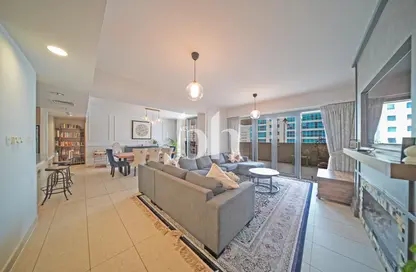 شقة - 4 غرف نوم - 5 حمامات للبيع في B بناية - الزينة - شاطئ الراحة - أبوظبي