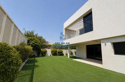 Villa - 5 Bedrooms - 6 Bathrooms for rent in West Yas - Yas Island - Abu Dhabi