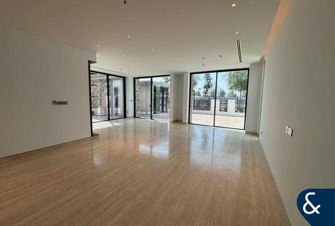 132015088 - Property Image 3