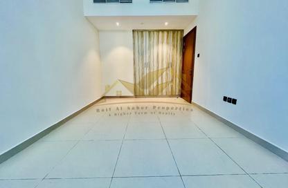 Apartment - 1 Bedroom - 2 Bathrooms for rent in Jumeirah Garden City - Al Satwa - Dubai