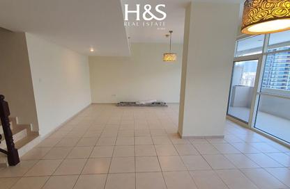 Apartment - 3 - 3 for rent in Royal Residence 1 - Royal Residence - Dubai Sports City - Dubai