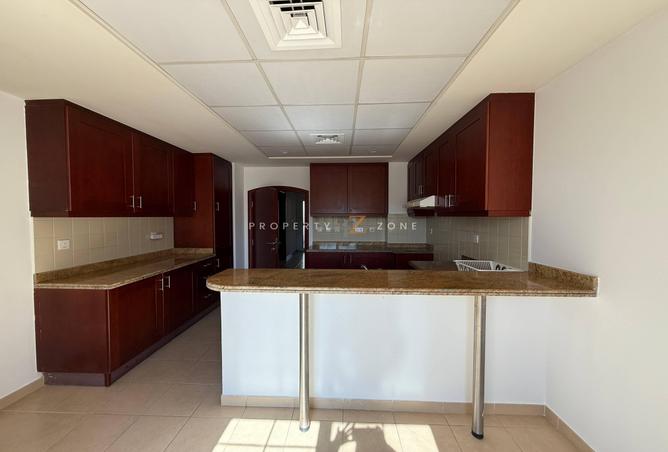 74245940 - صورة العقار 3