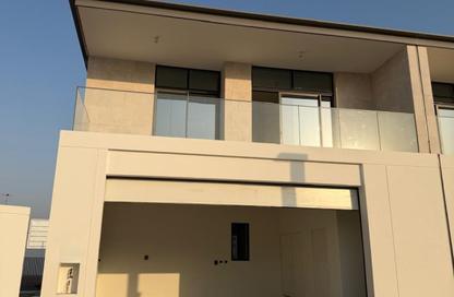 Villa - 4 - 5 for sale in Opal Gardens - District 11 - Mohammed Bin Rashid City - Dubai