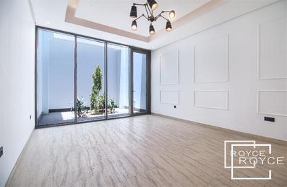 Villa - 5 Bedrooms - 6 Bathrooms for rent in Jumeirah 1 Villas - Jumeirah 1 - Jumeirah - Dubai