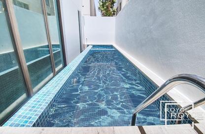 Villa - 5 Bedrooms - 6 Bathrooms for rent in Jumeirah 1 Villas - Jumeirah 1 - Jumeirah - Dubai