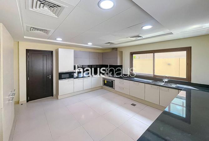 65571711 - صورة العقار 3