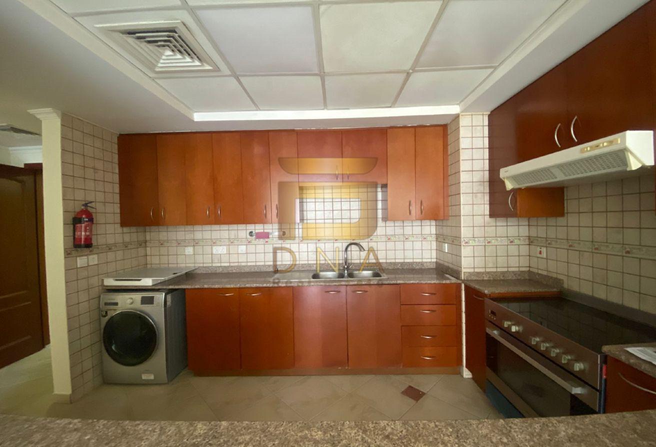 Well Maintained With 2 Balconies Mid Floor photo 10