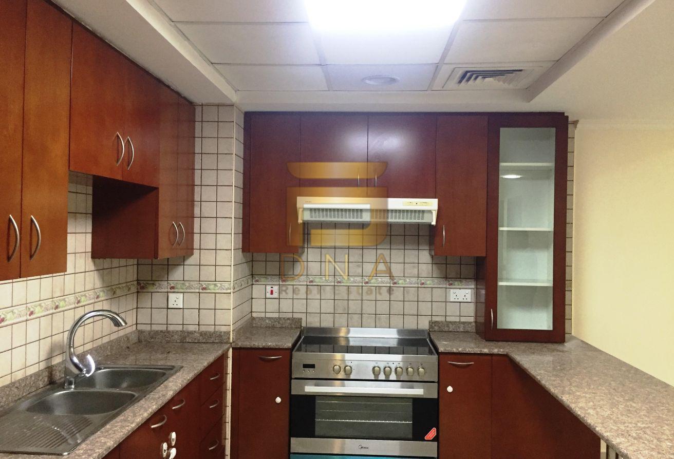Well Maintained With 2 Balconies Mid Floor photo 8