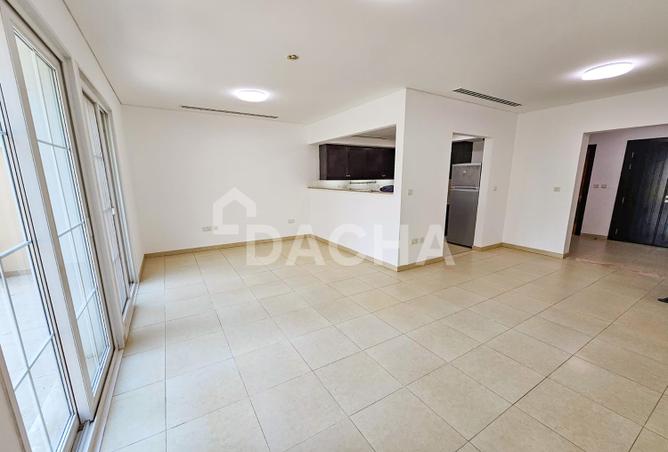 76582460 - Property Image 2