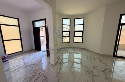 Villa - 4 Bedrooms - 6 Bathrooms for rent in Al Falaj - Al Riqqa - Sharjah