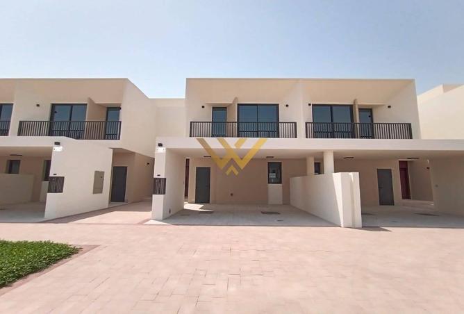 3-bed townhouse in Maha Townhouses — photo 2