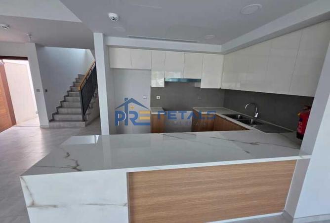 88738009 - Property Image 3