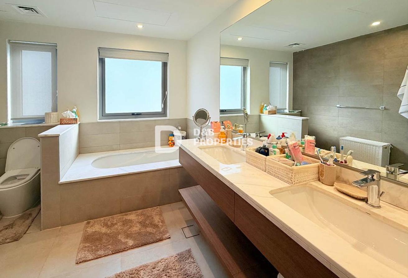Spacious Villa | 4BR + Maid | Single Row | Vacant photo 28