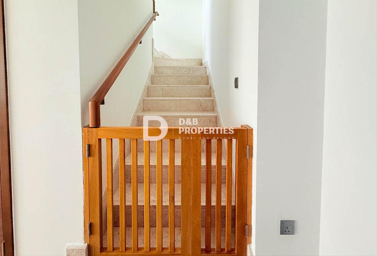 Spacious Villa | 4BR + Maid | Single Row | Vacant photo 14