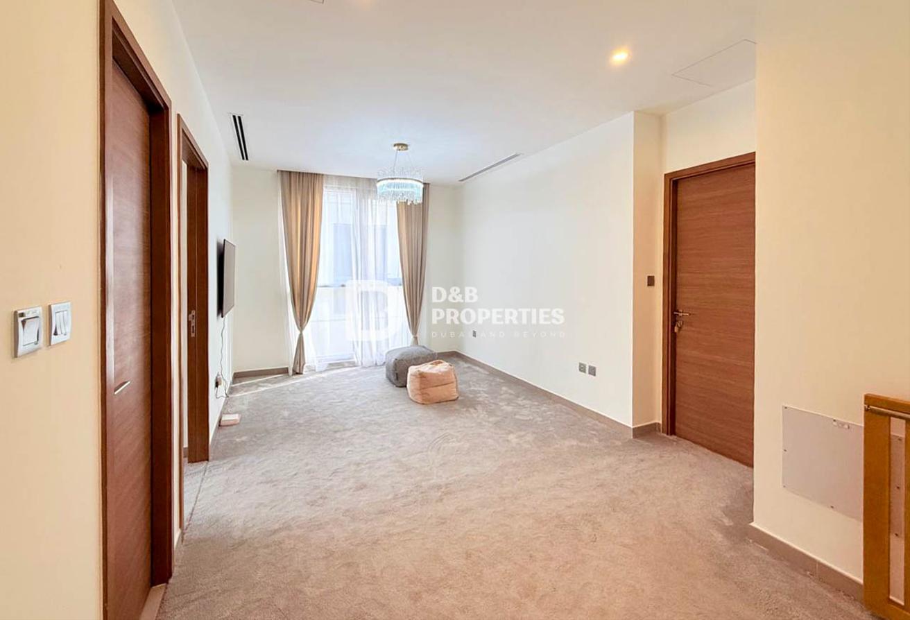 Spacious Villa | 4BR + Maid | Single Row | Vacant photo 16
