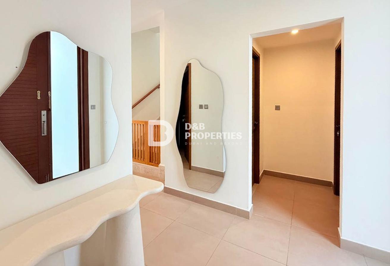Spacious Villa | 4BR + Maid | Single Row | Vacant photo 13