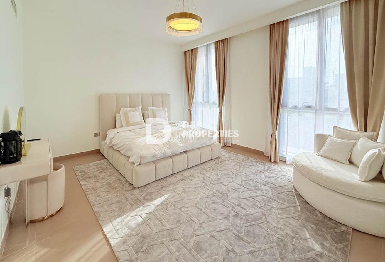 Spacious Villa | 4BR + Maid | Single Row | Vacant photo 17
