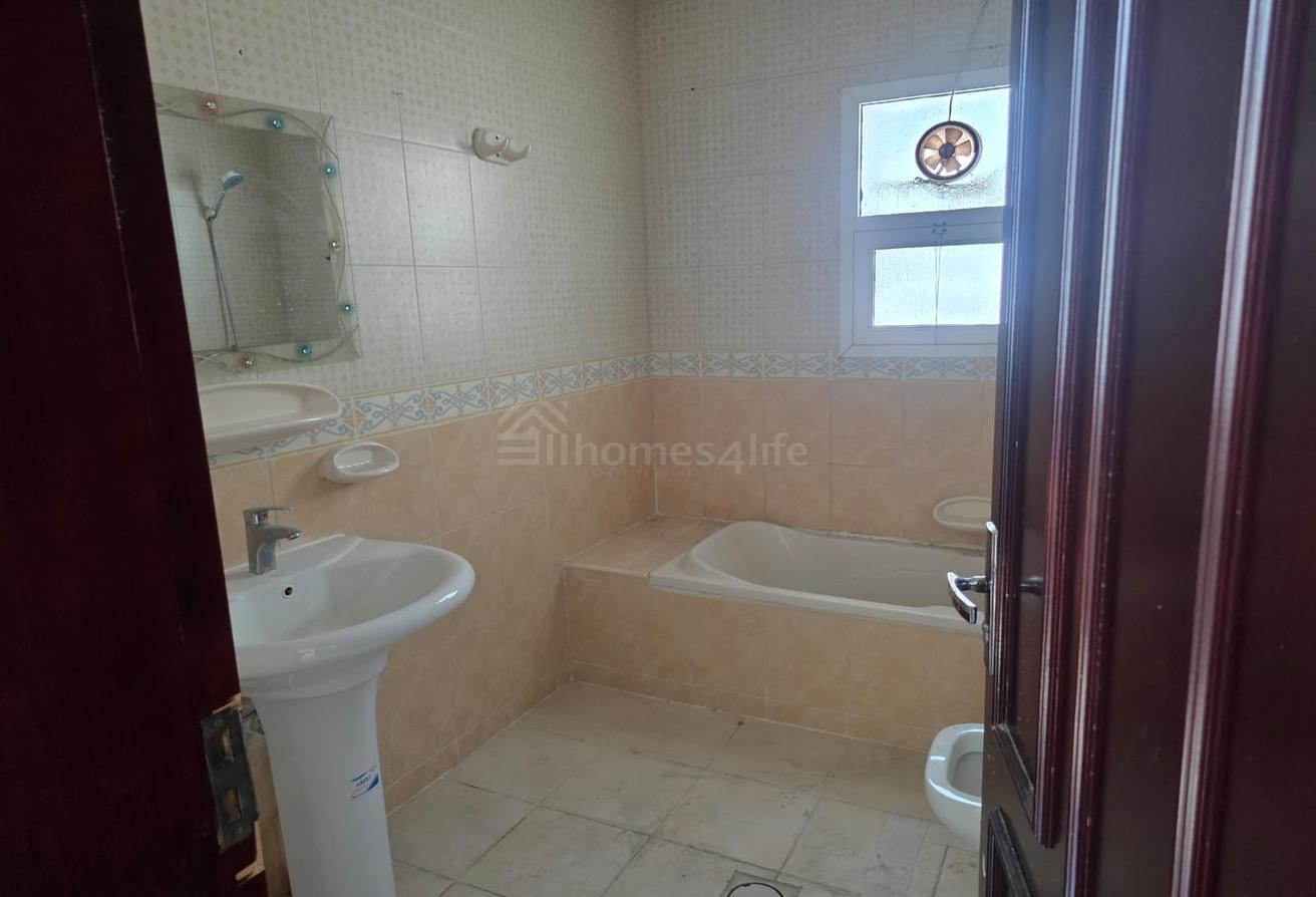 EXCEPTIONAL 8BR +MAID'S VILLA | VACANT NOW photo 18