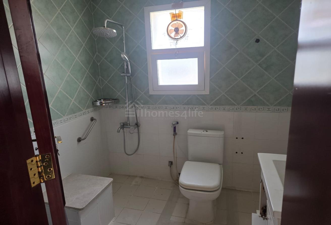 EXCEPTIONAL 8BR +MAID'S VILLA | VACANT NOW photo 17