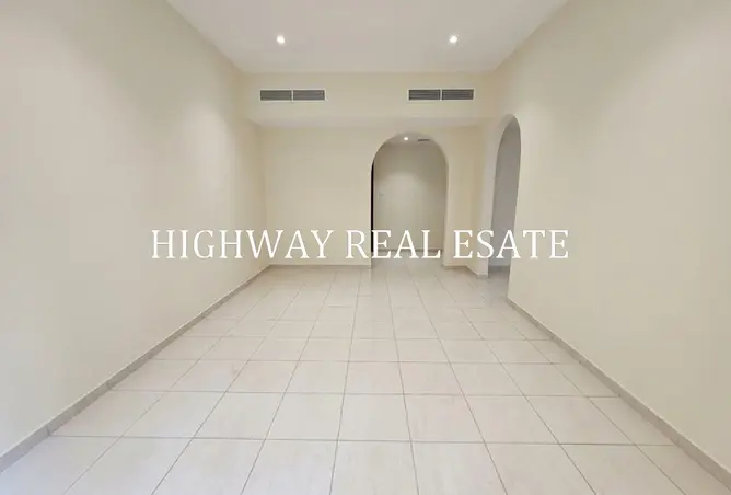 156011219 - Property Image 2