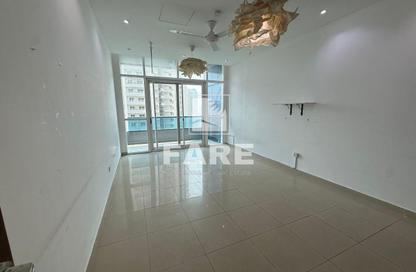 Apartment - 3 Bedrooms - 4 Bathrooms for sale in Beach Tower 2 - Al Khan Lagoon - Al Khan - Sharjah