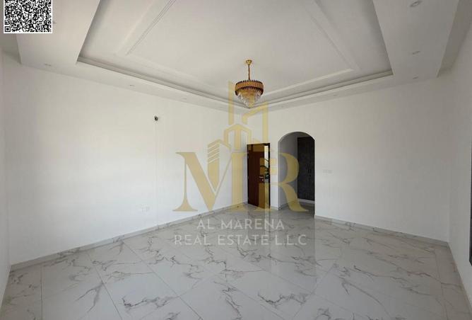 82392374 - Property Image 3