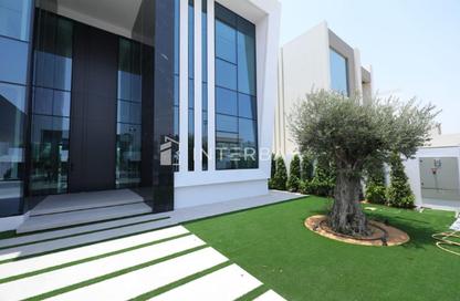 Villa - 4 Bedrooms - 5 Bathrooms for sale in Jumeirah Park Homes - Jumeirah Park - Dubai