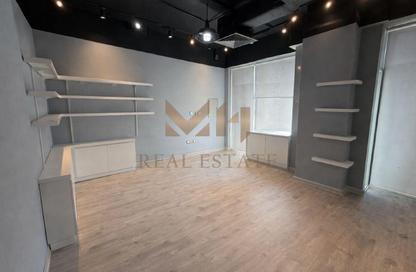 Retail - Studio for rent in Al Nahyan - Abu Dhabi