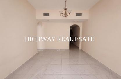 Apartment - 2 - 2 for rent in Muwaileh 29 Building - Muwaileh - Sharjah