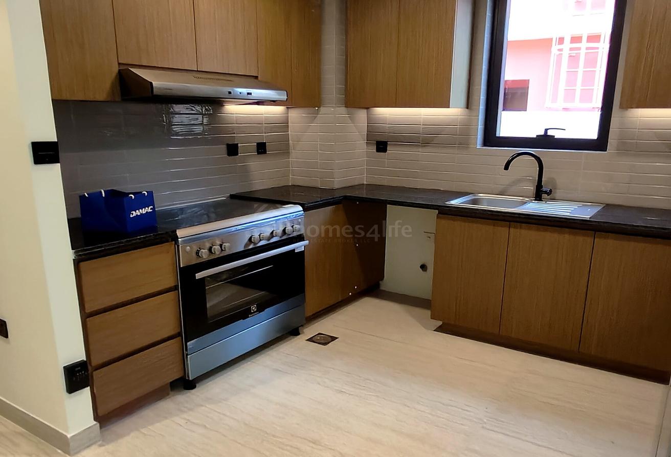 Brand New | 5 Bed + Maid Townhouse | Vacant photo 12