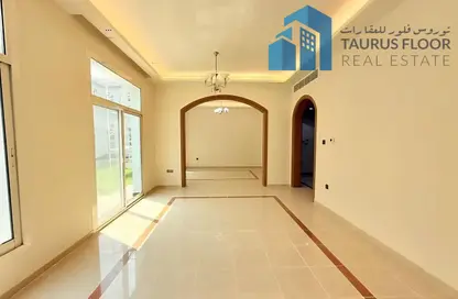 Apartment - 3 Bedrooms - 3 Bathrooms for rent in AGH Villas - Al Rashidiya - Dubai