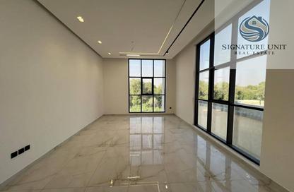 Villa - 5 Bedrooms - 7 Bathrooms for rent in Al Aweer 1 - Al Aweer - Dubai