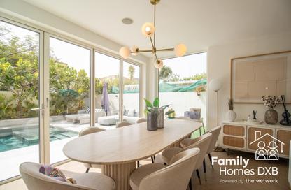 Villa - 4 - 5 for sale in Meadows 8 - Meadows - Dubai Villa - 4 - 5 for sale in Meadows 8 - Meadows - Dubai