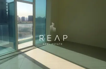 شقة - غرفة نوم - 2 حمامات للايجار في تفريعة القنال 1 - أبراج الجولف - مدينة دبي الرياضية - دبي