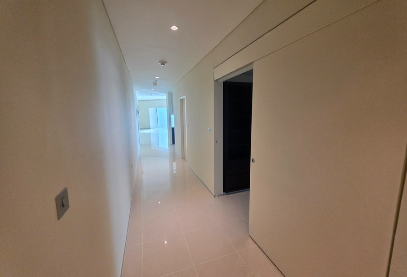 SPACIOUS 2BR | 3 BATHS | HIGH FLOOR gallery image