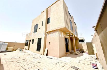 Villa - 4 Bedrooms - 6 Bathrooms for rent in Al Hooshi Villas - Hoshi - Al Badie - Sharjah Villa - 4 Bedrooms - 6 Bathrooms for rent in Al Hooshi Villas - Hoshi - Al Badie - Sharjah